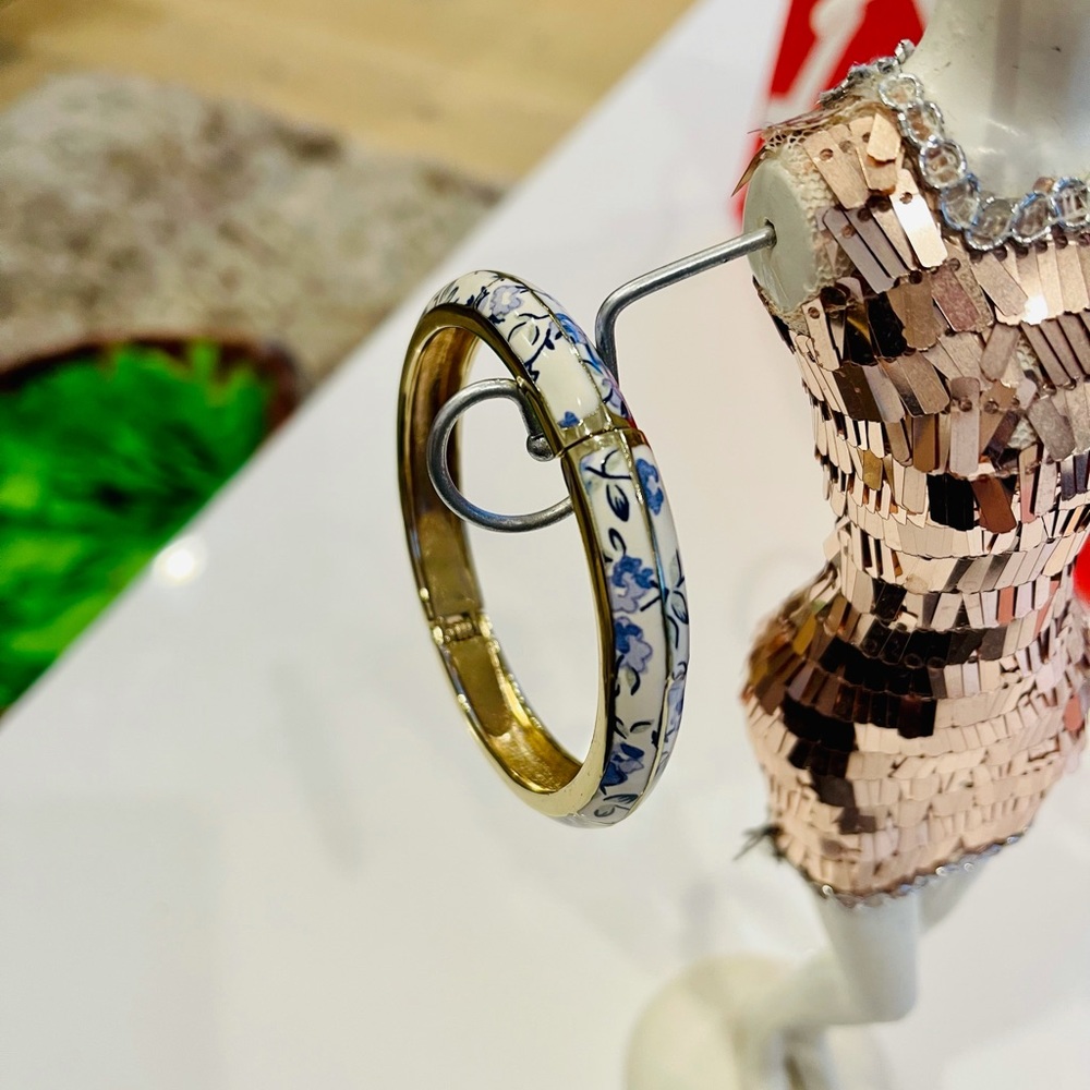 Porcelain bracelet